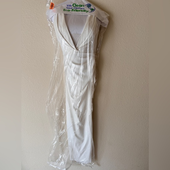 Katie May X NOEL and JEAN - Picture 4 of 5